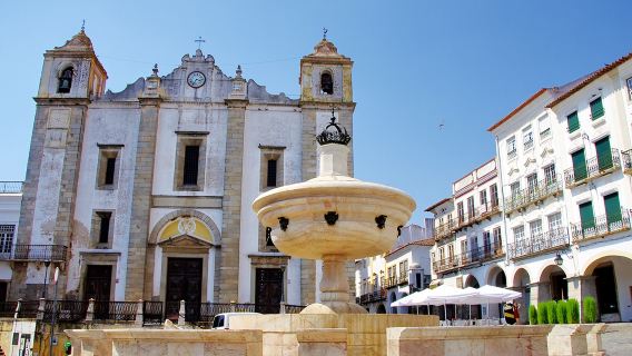 Évora Cathedral, Chapel of Bones, and Roman Temple one-day tour in Portugal