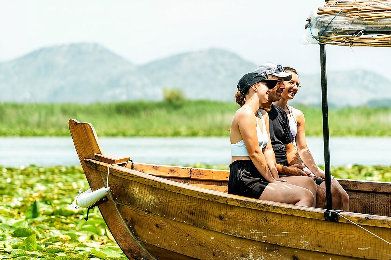 Nationalpark Skutarisee: Geführte Bootstour zum Kloster Kom