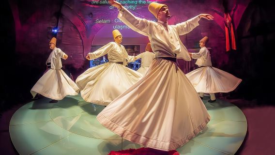 Spettacolo e mostra dei dervisci rotanti di Istanbul Hodjapasha