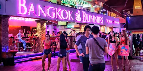 泰國曼谷娜娜廣場+牛仔街夜遊【免費一瓶當地啤酒】