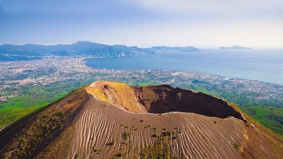 Dari Pompei: Perjalanan Matahari Terbenam Gunung Vesuvius dengan Tiket Masuk