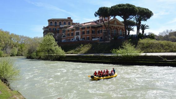 Roma: navigazione del Tevere nel cuore del centro storico