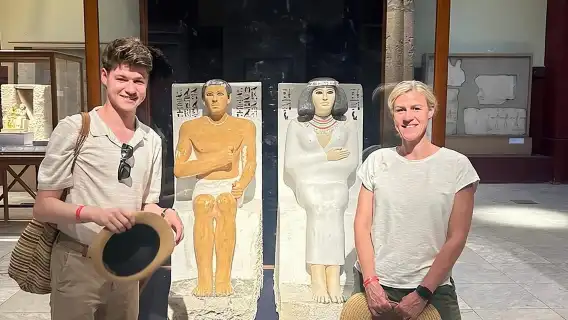 ทัวร์ส่วนตัวไปไคโรจากพิพิธภัณฑ์พีระมิดฮูร์กาดา ขี่อูฐ