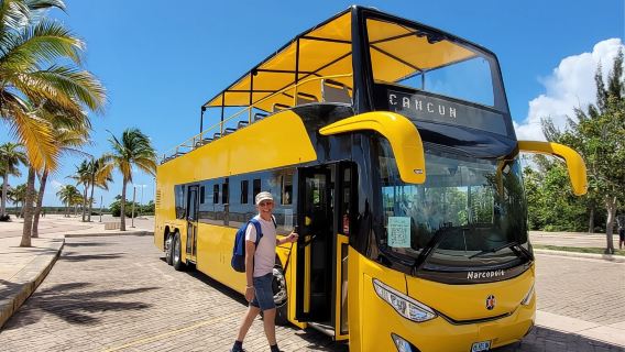 Tham quan và mua sắm tại thành phố Cancun bằng xe buýt hai tầng