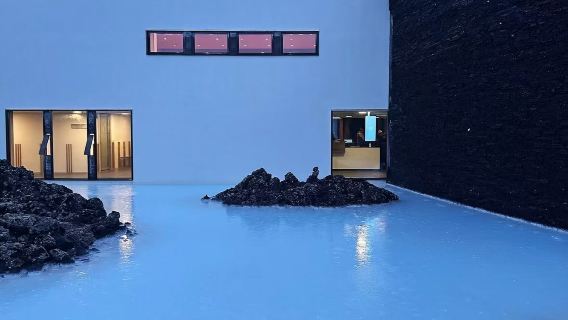 包車打卡地熱泉、板塊橋、半島燈塔、漁港與泥漿潭奇觀