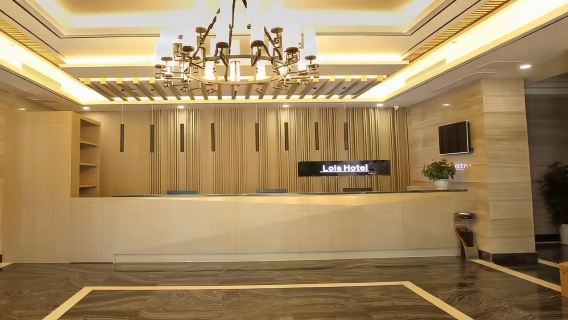 1-night stay at Anji Louis Hotel + Skiing at Jiangnan Tianchi + Hot Spring at Jiangnan Tianchi