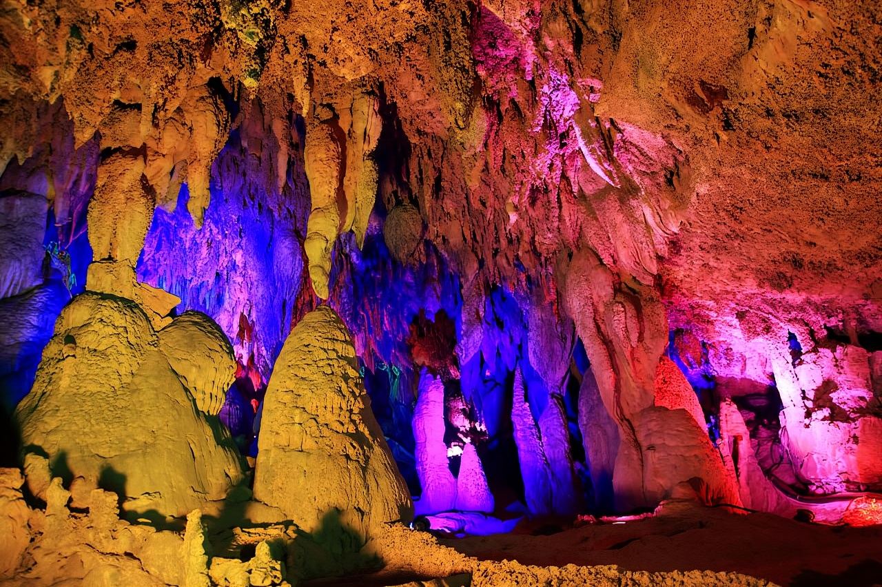 Tour Guide Interpretation Services in Kunming [Personalized  Travel Routes/ Multilingual Services  ]