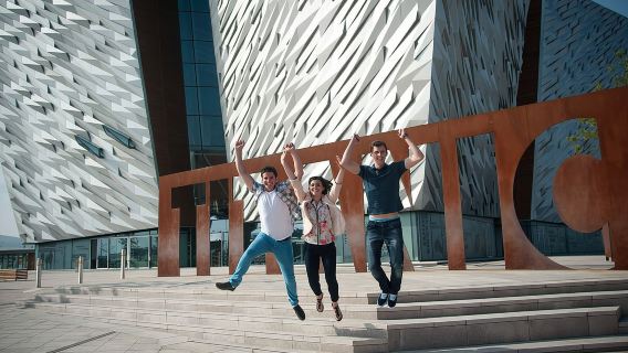 Titanic Experience and Giant's Causeway tour from Belfast