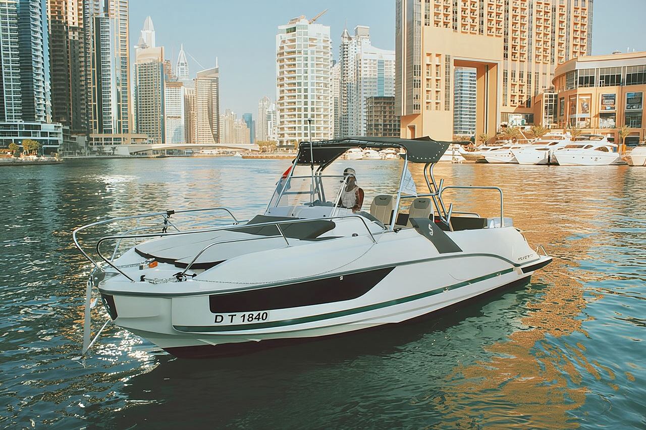 Двухчасовой частный морской круиз с купанием, загаром и осмотром достопримечательностей!