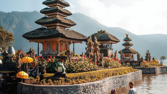 ทัวร์บาหลีเต็มวันเบดูกุลและทานาห์ลอตชมพระอาทิตย์ตก