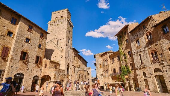 ทัวร์ครึ่งวันเมืองซานจิมิกนาโน ประเทศอิตาลี + ปิกนิกที่ไร่องุ่นเคียนติ|กลุ่มเล็กสบาย ๆ