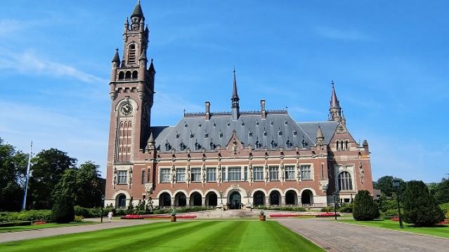 荷蘭阿姆斯特丹+國會大廈與騎士樓一日遊/行程可調-中文專車