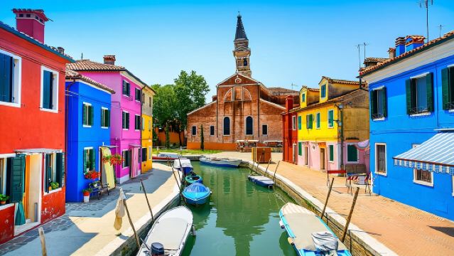 Murano & Burano Islands Guided Small-Group Tour by Private Boat