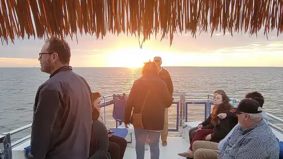 ล่องเรือชมพระอาทิตย์ตกพร้อมชมประภาคารซานิเบล