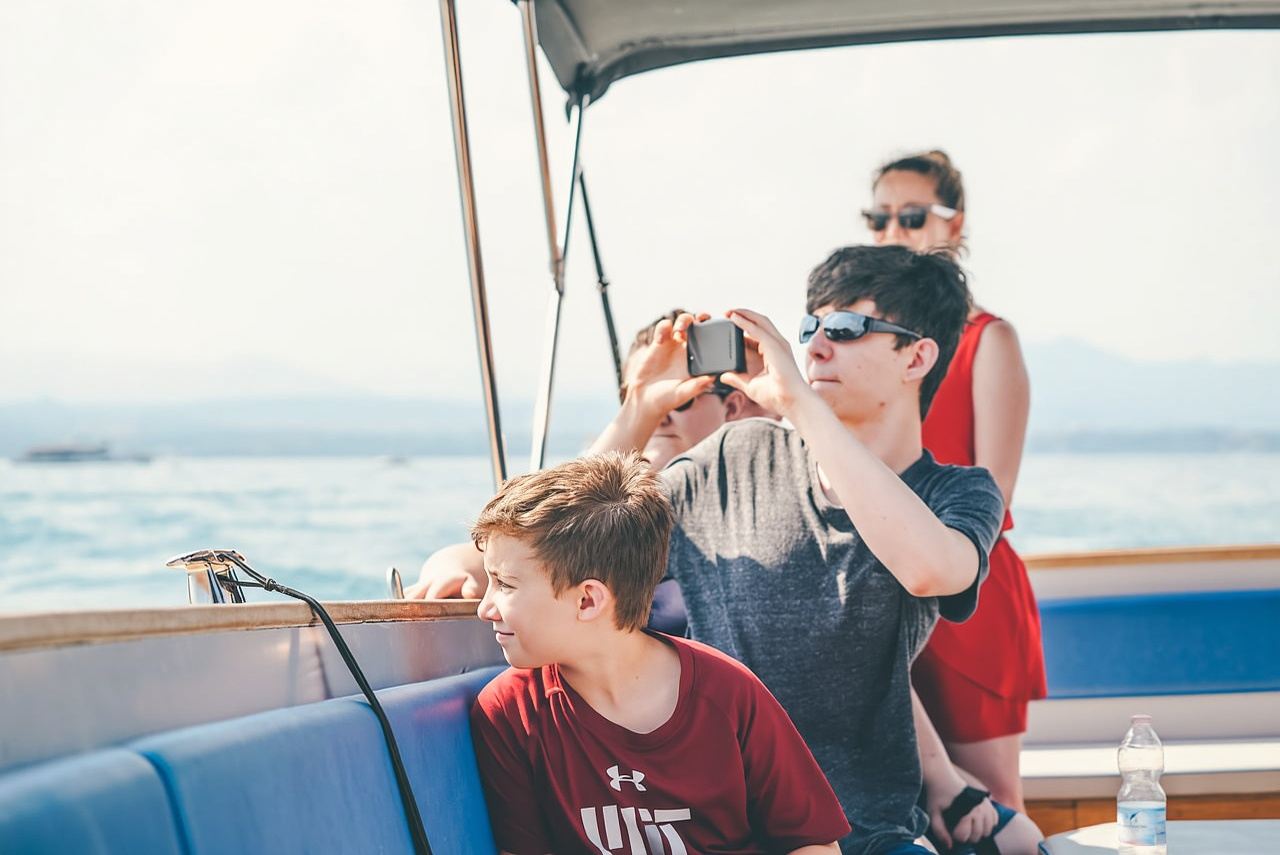 From Verona: Sirmione and Lake Garda Day Tour with Cruise