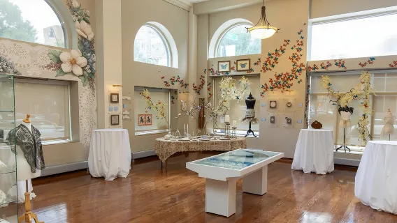 Kunjungan ke Museum Renda Raleigh