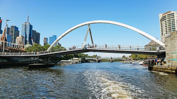Melbourne: Fährfahrt durch die Stadt und Williamstown