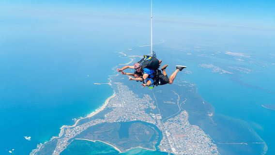 15,000Ft Newcastle Skydive in the Weekend with Transfer from Sydney
