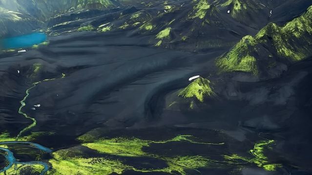 Reykjavik round-trip city tour with top attractions and Blue Lagoon - private charter for aurora hunting - top pick