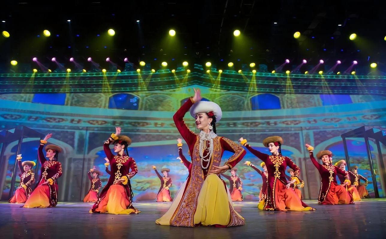 [Xinjiang] Ticket de spectacle/concert pour le théâtre "Impression millénaire de la Route de la Soie" au Grand Bazar international + Buffet gastronomique du Bazar