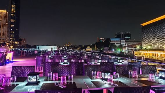 ตั๋วเรือล่องแม่น้ำเจ้าพระยาพร้อมอาหารบุฟเฟ่ต์และโชว์สุดหรูในยามค่ำคืน