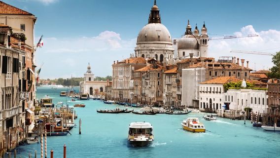 Boat Excursion to 3 Islands: Murano, Burano and Torcello