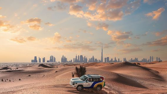 Dubai Red Dunes Safari: Dune Bashing, Camel Ride & Breakfast