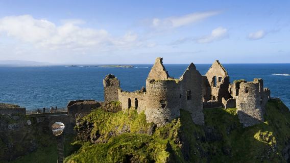 เบลฟาสต์ สหราชอาณาจักร + ไททานิค เบลฟาสต์ + ทัวร์วันเดียว/ทัวร์หลายวัน ดาร์ก เฮดจ์ส