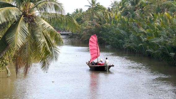 Rilassante crociera in barca sul Mekong attraverso il canale tranquillo (1,5 ore)