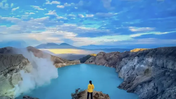 Mount Ijen Crater Trekking Adventure with Blue Fire and Breakfast from Malang | Indonesia