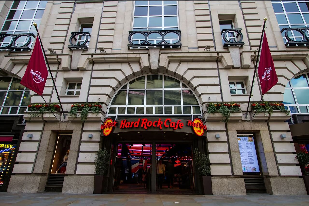 London Food and Beverages Experience: London Piccadilly Hard Rock Cafe admission ticket [Conditional Refund/Instant Confirmation]