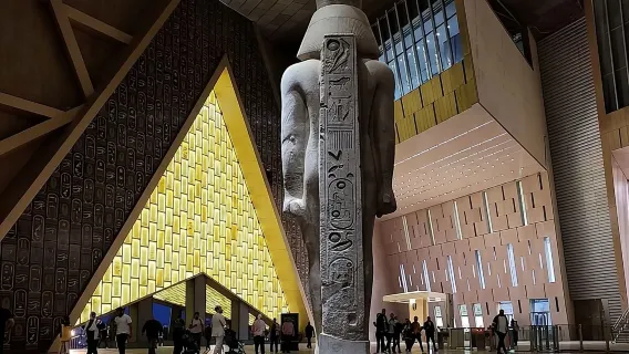 Tour giornaliero economico alle Piramidi di Giza, al Grande Museo Egizio, alla Feluca