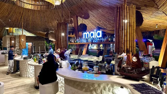 Sonnenuntergang & Genuss: Bánh Xèo & Beach Bar Erlebnis