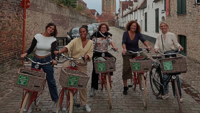Bruges, Guided Retro Biketour: Highlights and Hidden Gems