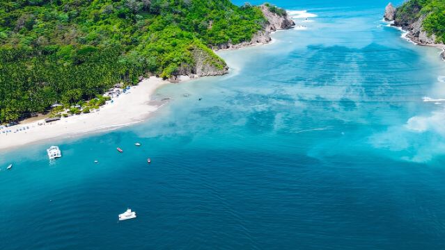 Tortuga Island Full Day Tour from San José with Lunch