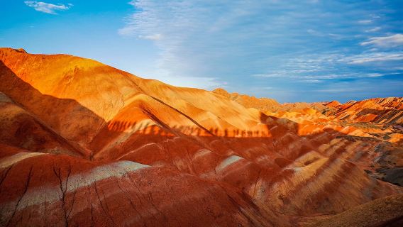 張掖七彩丹霞旅遊景區＋馬蹄石窟群旅遊區純玩 1 日遊／丹霞看日落／大巴團／小團隨選