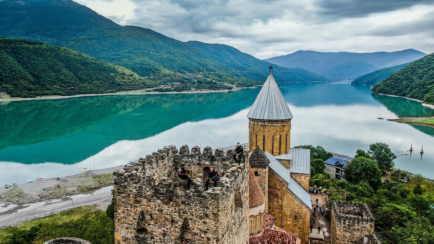 Tbilisi : Kazbegi, Ananuri, Gudauri & Gergeti, Best Day Tour