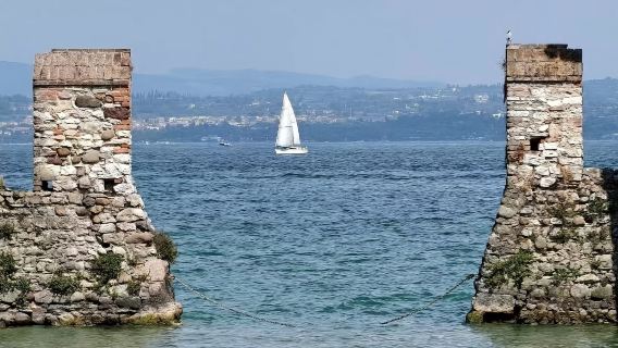 包車自由行，盡享加爾達湖：西爾米奧奈、利莫內、馬爾切西內