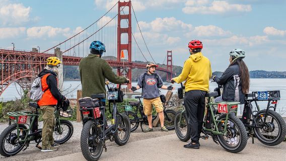 Golden Gate Bridge Guided Bicycle Tour with Lunch at Local Hotspot