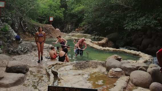 คอมโบภูเขาไฟ-น้ำตก และน้ำพุร้อน (ส่วนตัว)