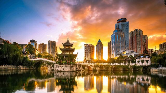 Perkhidmatan sewaan peribadi untuk seluruh Guizhou, urusan perniagaan, pengangkutan lapangan terbang, dan aktiviti berkumpulan besar-besaran. Profesional dan bebas kerisauan!