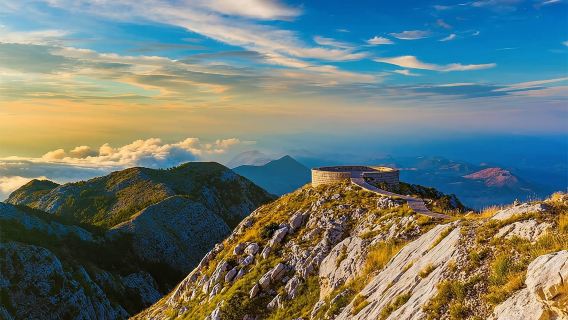 Tour trong ngày ở Montenegro: Núi Lovcen + Cetinje + 25 khúc cua + Njegus