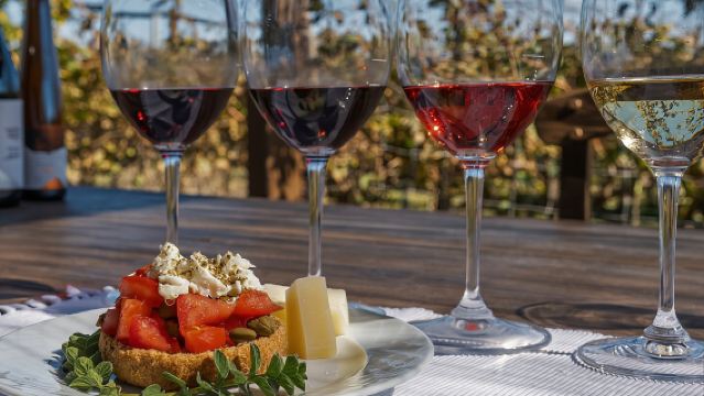 ทัวร์ไวน์ส่วนตัวด้วยรถ SUV ในเฮราคลิออน พร้อมอาหารกลางวัน