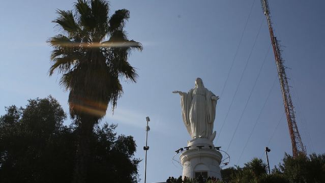 Santiago: tour panoramico di mezza giornata della città con autista e guida