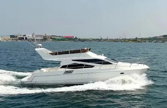 【大連遊艇】大連東港45英尺豪華遊艇包船出海+水果飲品+遊艇自駕體驗+海鷗餵食