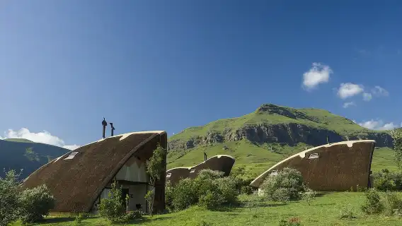 ทัวร์ 1 วันจากเดอร์บันสู่ช่องเขา Sani Pass เยี่ยมชมสถานที่สำคัญบนที่ราบสูง Sani Mountain Lodge