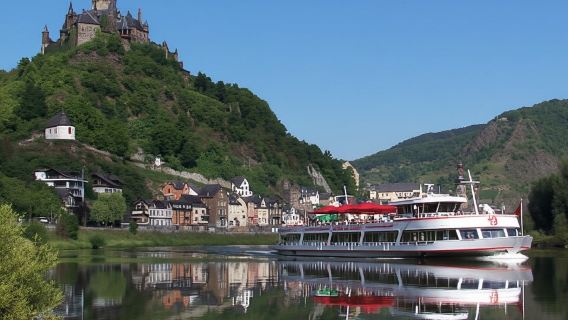 Cochem, Mosel: Schiff – Beilstein, Essen, Wein- und Likörverkostung