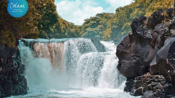 Mauritius: Ile aux Cerfs Catamaran Cruise with BBQ Lunch