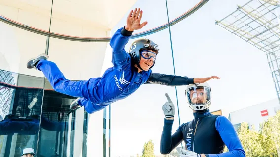 Lisbon/Sintra: Indoor Skydiving Experience