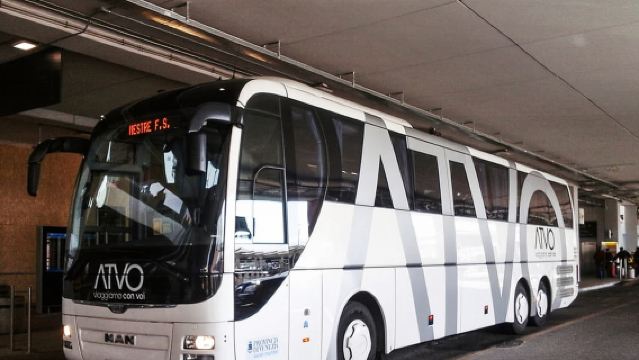 Bandara Marco Polo ke/dari Stasiun Kereta Api Mestre: Bus Ekspres